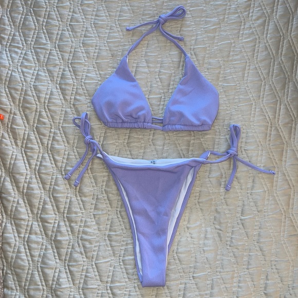 Lavender Bikini - Picture 1 of 1